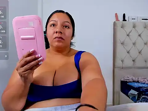 lulu_parker webcam