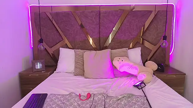 bella_swwan_ webcam