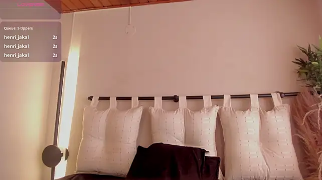 _zoe_3 webcam