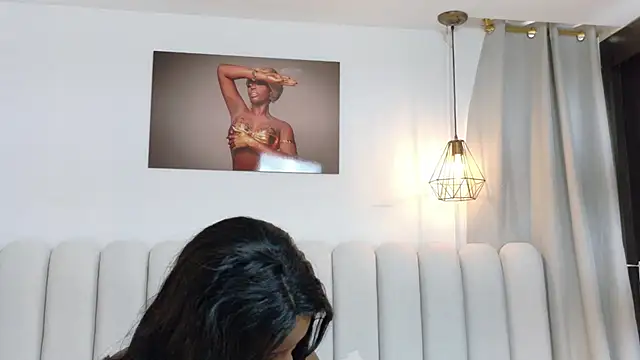 Nia_Williams webcam