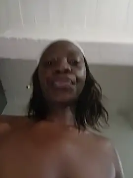 TALLHORNYBEARXO webcam