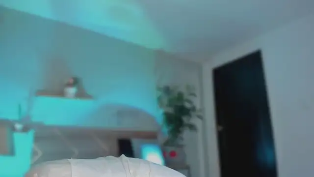 YariRose webcam