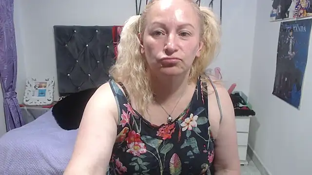 emperabigbootybigass webcam