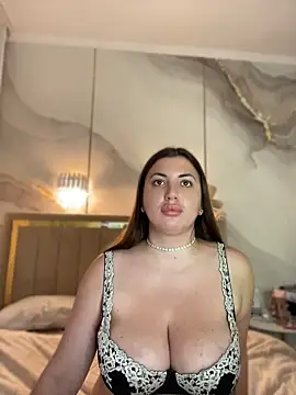 Miss-Tiffaa webcam
