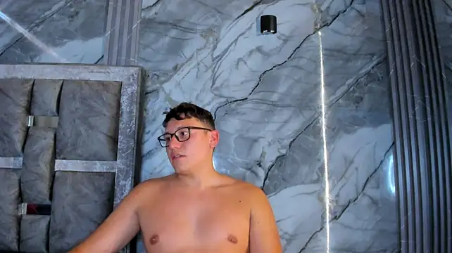 Manson_and_Zoe webcam