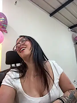 Kloenovoa- live cam on StripChat