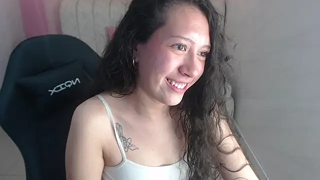 Alexaa_s live cam on StripChat