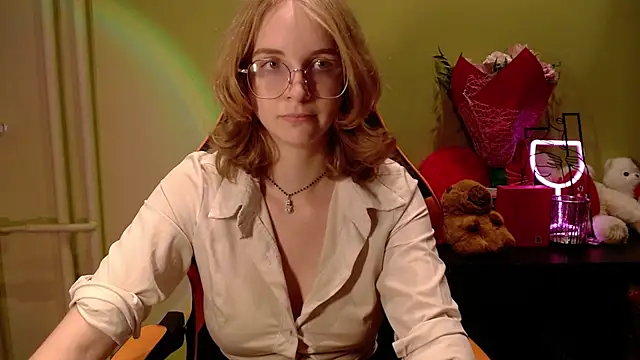 juicyPenny live cam on StripChat
