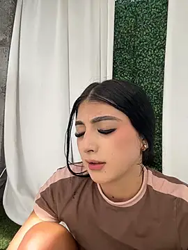BadLilAngelXXX live webcam