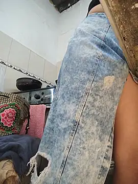Florxxx9 live cam on StripChat