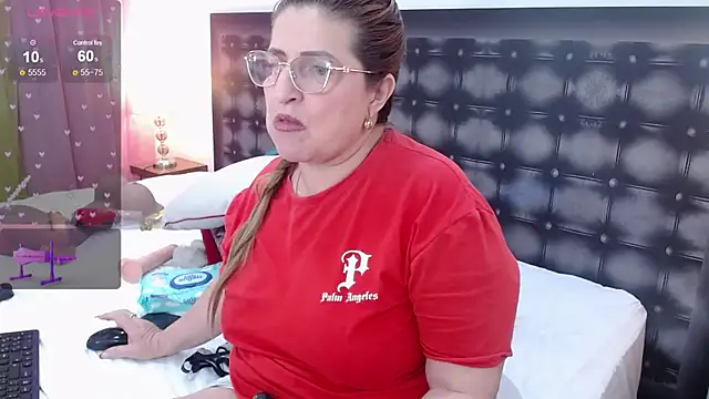 sandra_20 live cam on StripChat