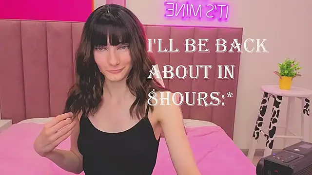 Lili_flowerr live cam on StripChat