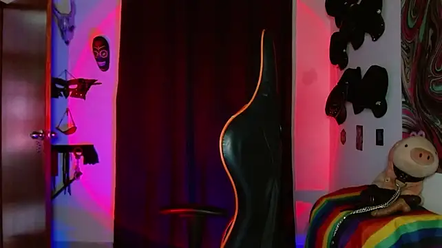 LilithSharon live cam on StripChat