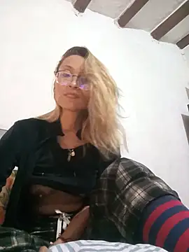 alexiajames_13 webcam