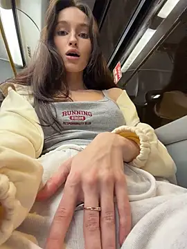 -missbehaving- live cam
