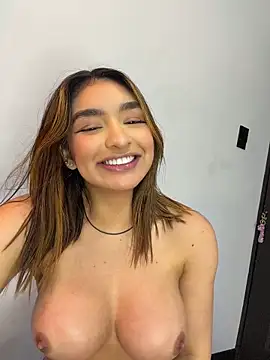 jenn_fit live webcam