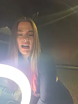 Luna_Lynn webcam