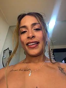 Liamiler01_ live cam on StripChat