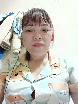 Sana-vn live cam on StripChat