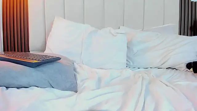 Victoria_Guzman webcam