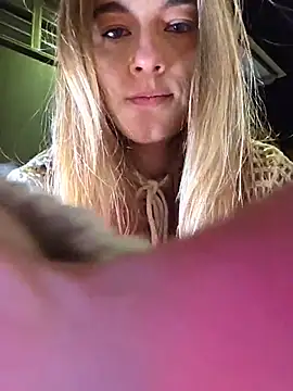 Luna_Lynn