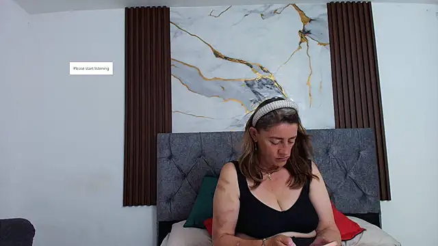 samanthaluxe__ webcam