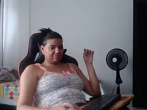 Adriana_0312 webcam