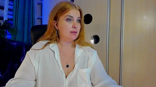 CoraSwon webcam