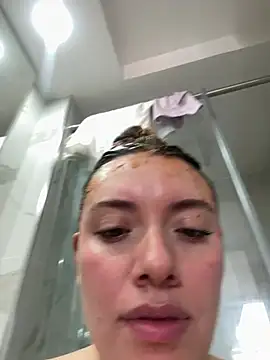 valery_mora webcam
