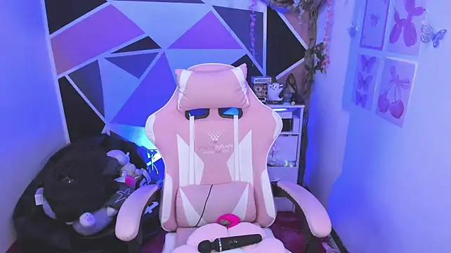 little_emma0 webcam