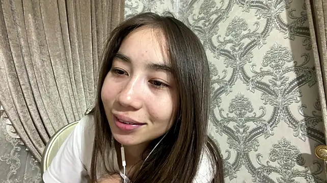 cocoSharms webcam