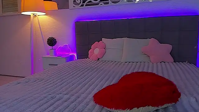LuisaClover webcam