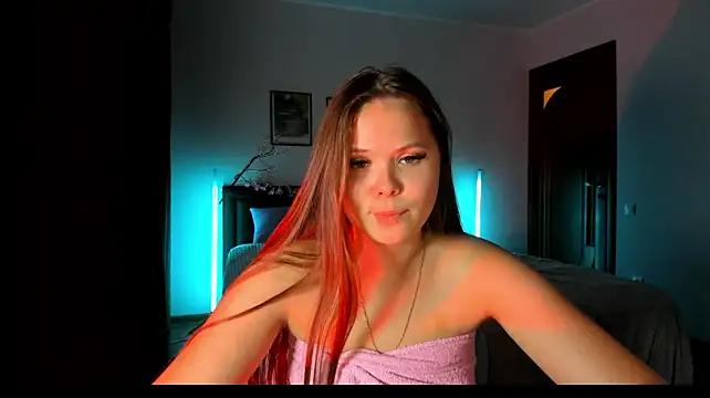 Kira_love_81 webcam