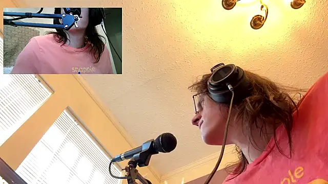 xxEllisOnline webcam