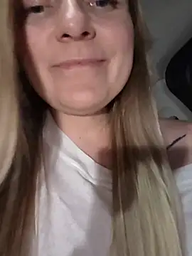 Bondgirl_013 webcam