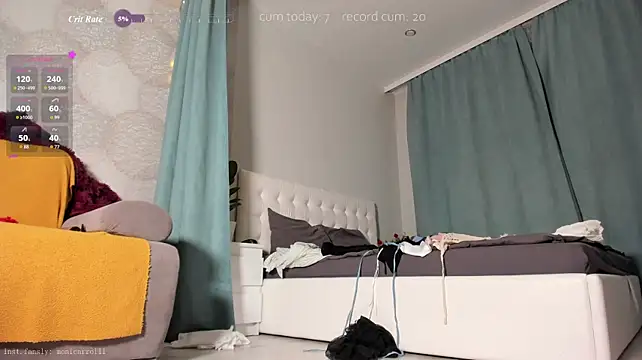 Moni_Carroll webcam