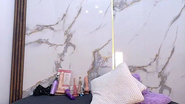 KarlaSmith__ webcam