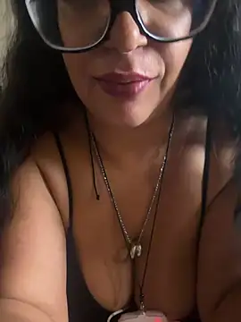 PichyPrettyPussy webcam