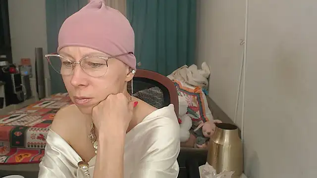 LuxuryNika webcam