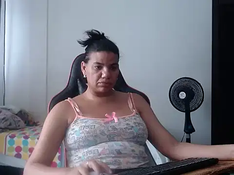 Adriana_0312 webcam