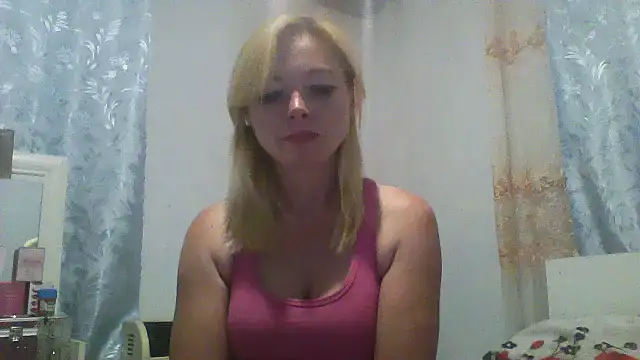 Lola_115 webcam