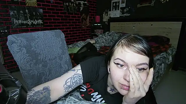 MessalinaOfficial webcam