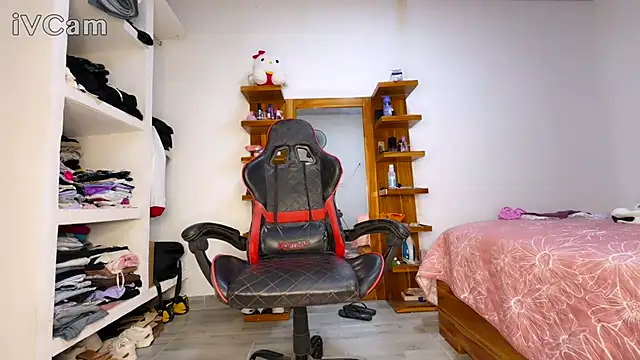 blessed-cock webcam
