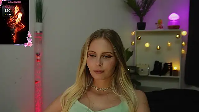 BonnieBluX webcam