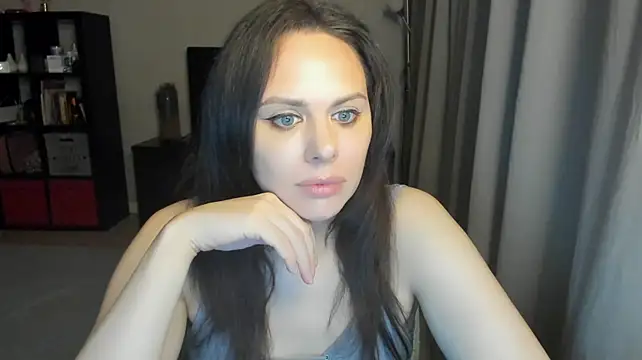 MollyCheiz webcam