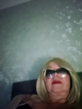 vita72219 (F mature) - Spank ass 👋🏼🍑шлепки попи