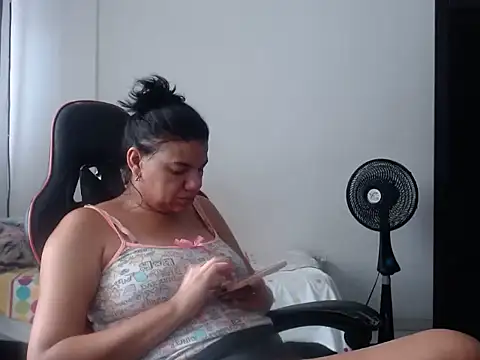 Adriana_0312 webcam
