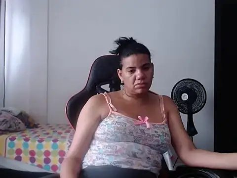 Adriana_0312 webcam
