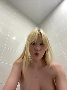KoriMelon webcam