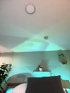 YariRose webcam